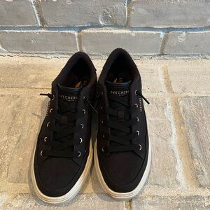 Skechers Ladies  Black Casual Sneakers